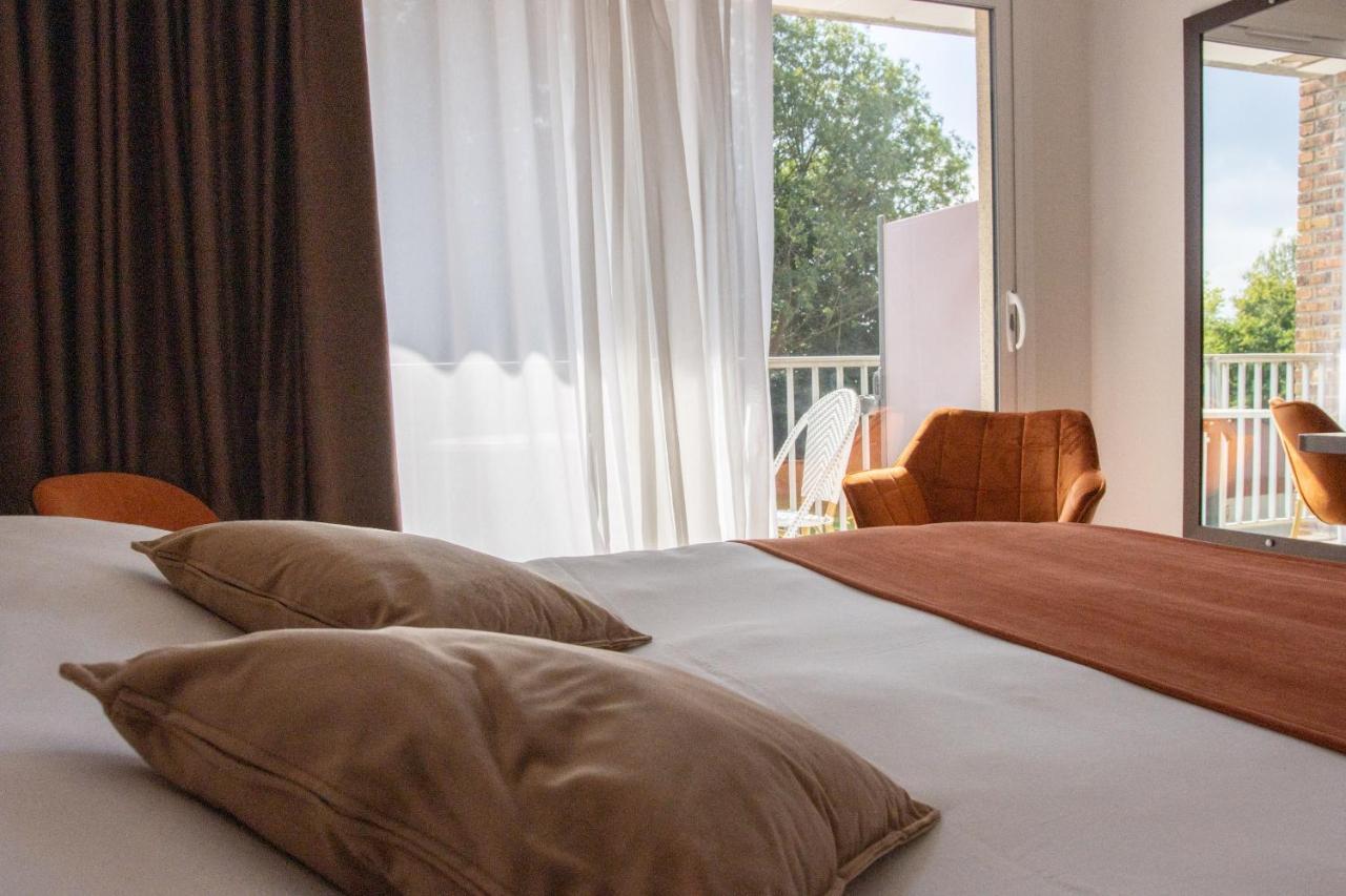 Logis Hotel & Restaurant - Le Relais De Montigny Montigny  Bagian luar foto