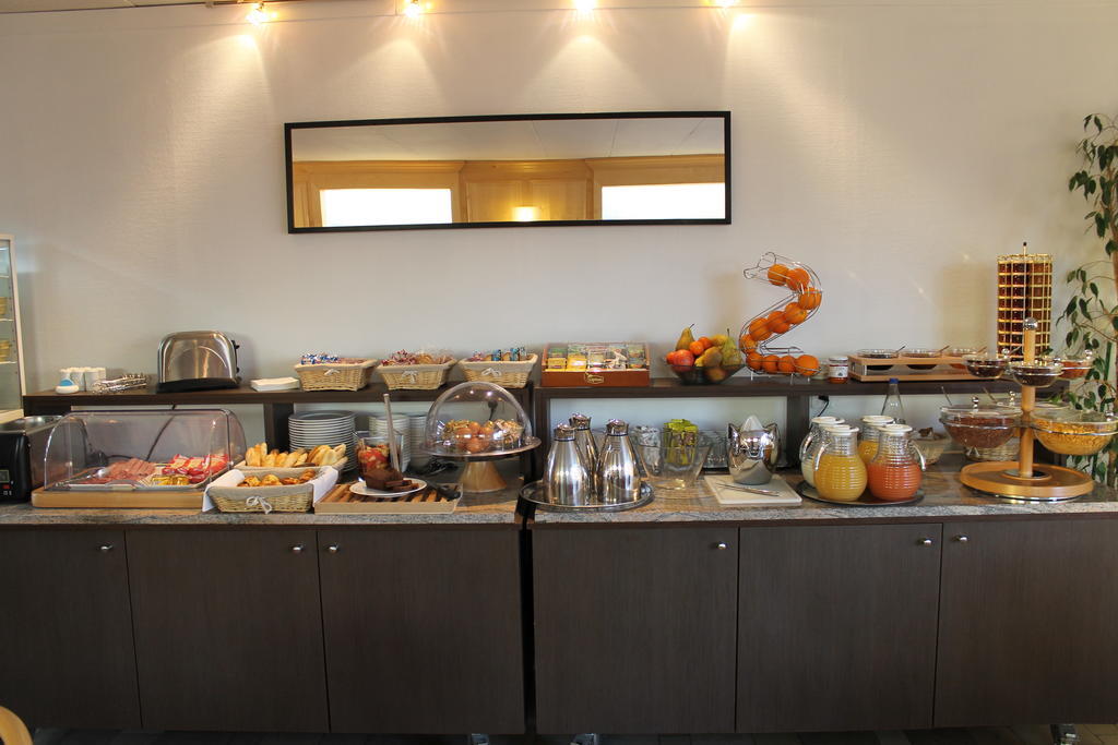 Logis Hotel & Restaurant - Le Relais De Montigny Montigny  Bagian luar foto